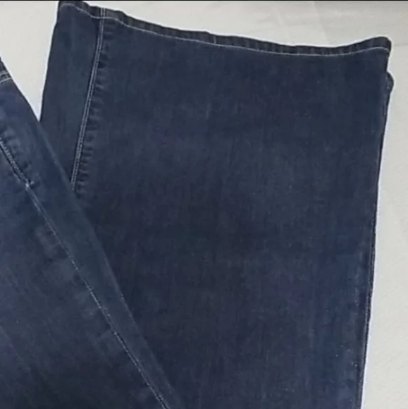Paige Premium Denim - Picture 12 of 13